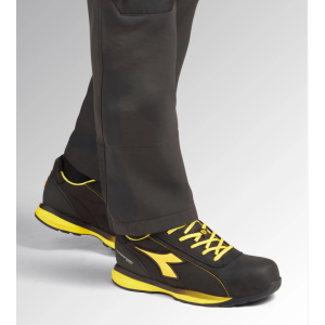 Chaussures de sécurité basses GLOVE LOW S3S FO HRO noire/jaune 701.181141_80013 - DIADORA